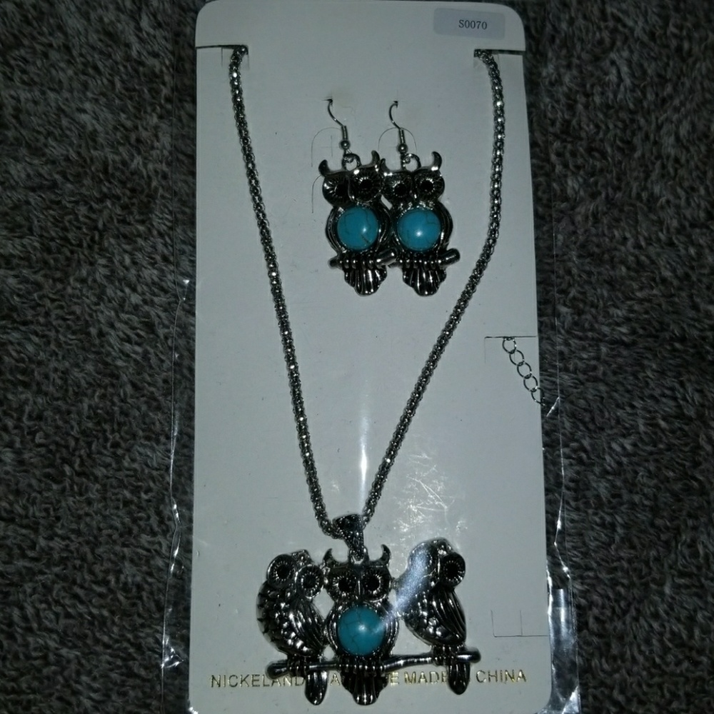 Three Owl Branch Turquoise Necklace & Earring Set - Picture 5 of 8
